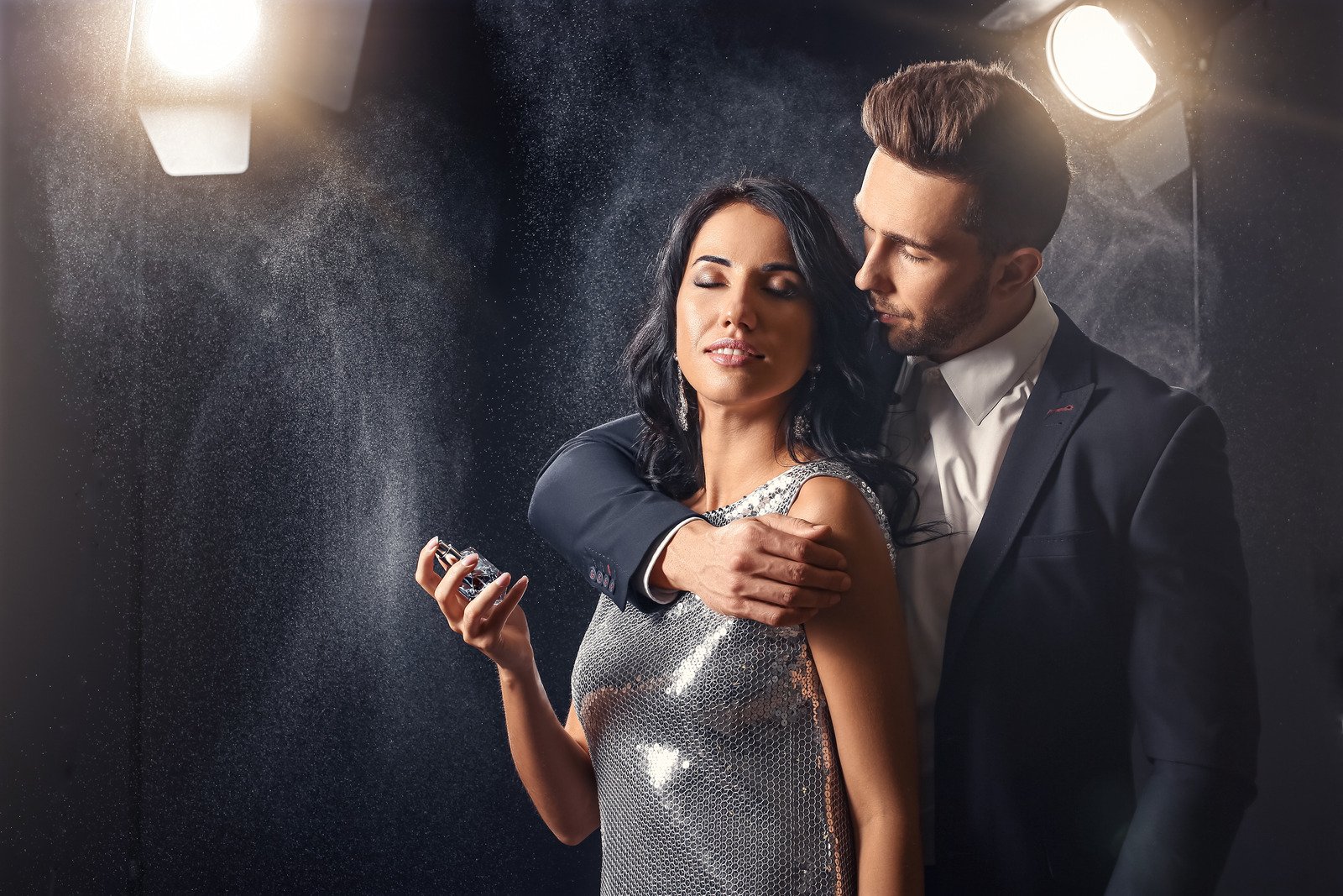 Damskie i męskie perfumy na wielkie wyjścia